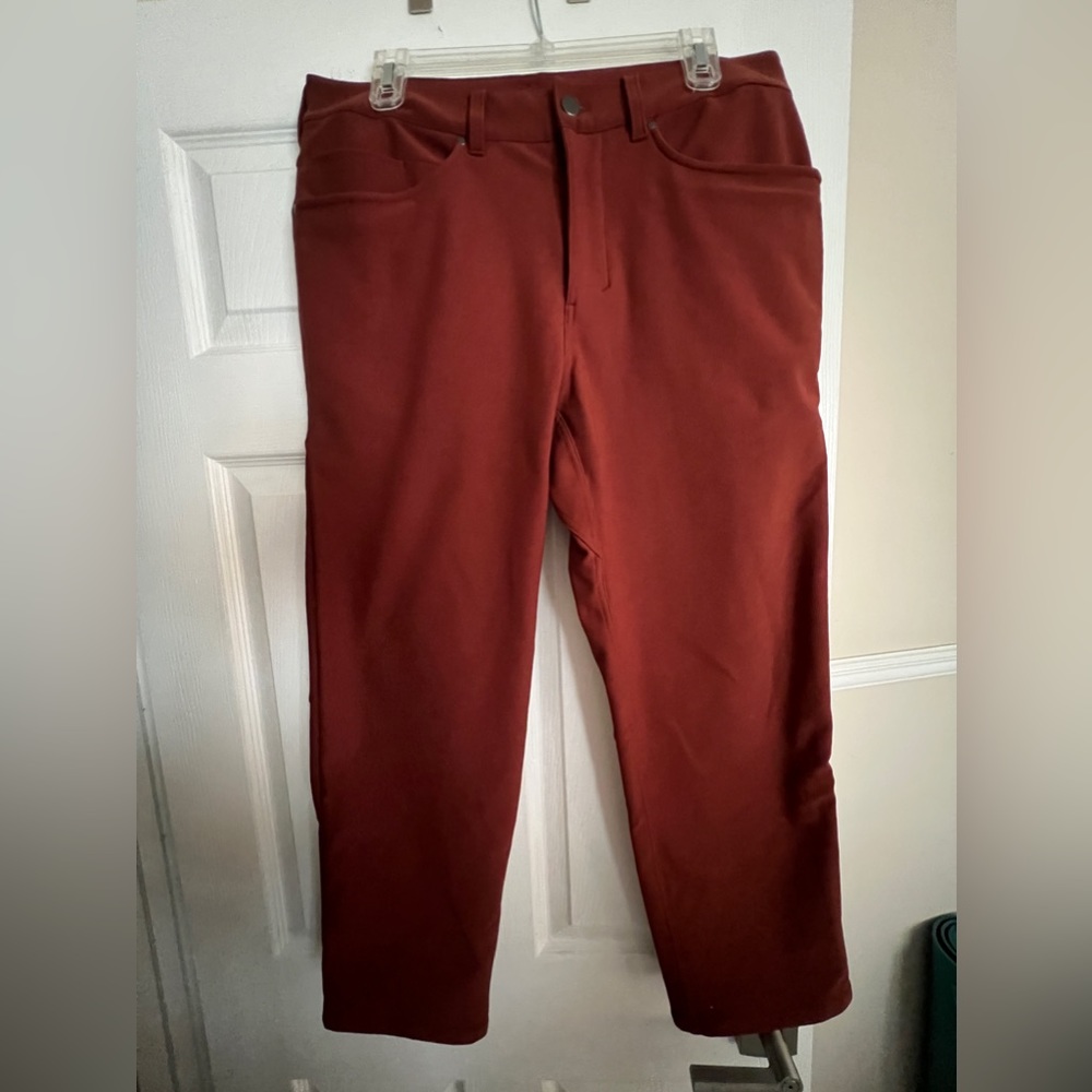 Lululemon Cropped Pant Size 33 Men’s